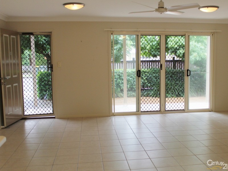 2/94 Bride Street, Wynnum QLD 4178