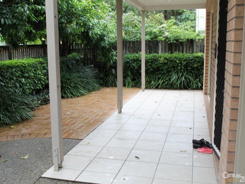 2/94 Bride Street, Wynnum QLD 4178