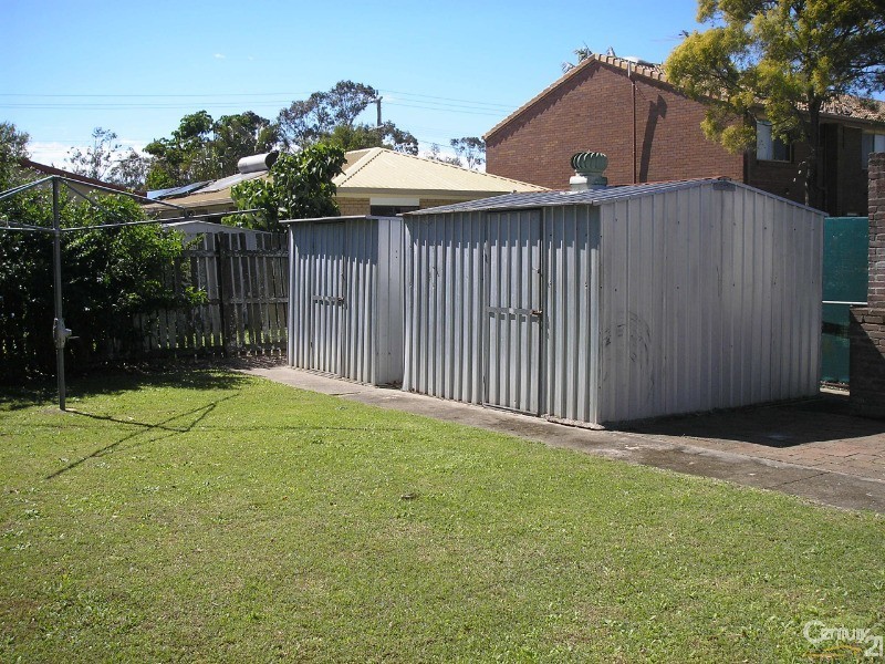 99 Railway Parade, Thorneside QLD 4158