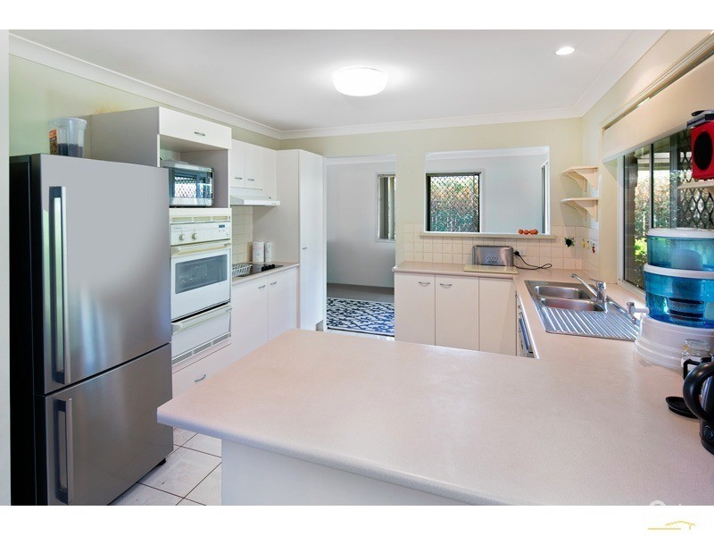 2 Stacey Court, Victoria Point QLD 4165