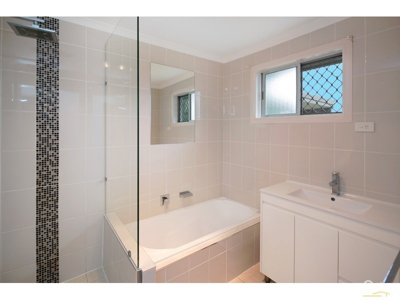 5 Heron Court, Birkdale QLD 4159