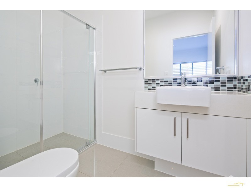 2/25 Passage Street, Cleveland QLD 4163