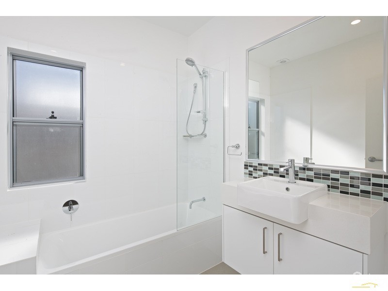 2/25 Passage Street, Cleveland QLD 4163