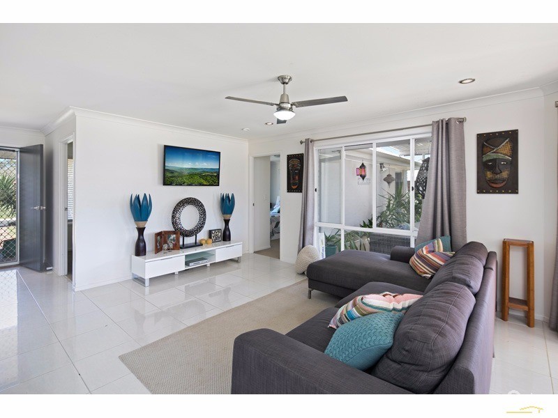 12 Bangalow St, Victoria Point QLD 4165