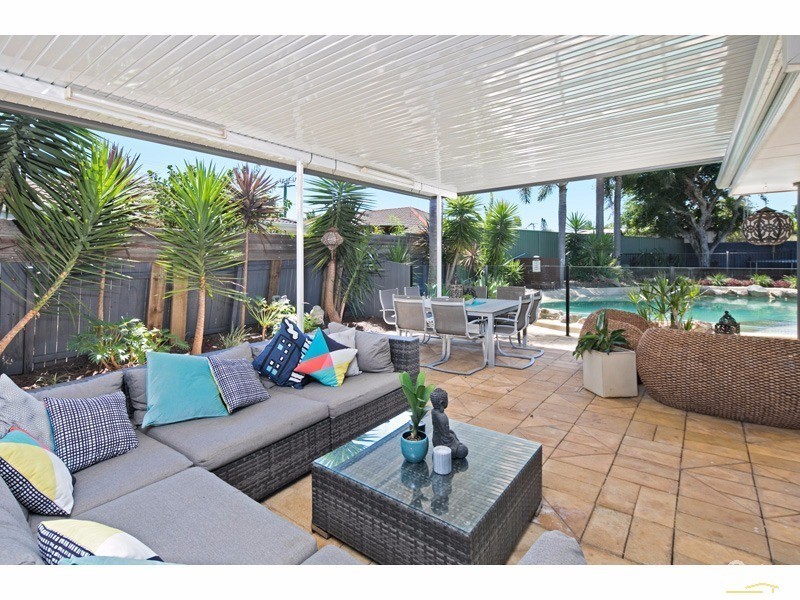 12 Bangalow St, Victoria Point QLD 4165