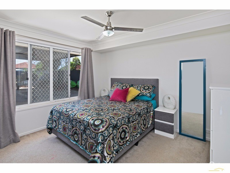 12 Bangalow St, Victoria Point QLD 4165