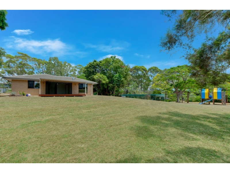 84 Dinwoodie Road, Thornlands QLD 4164