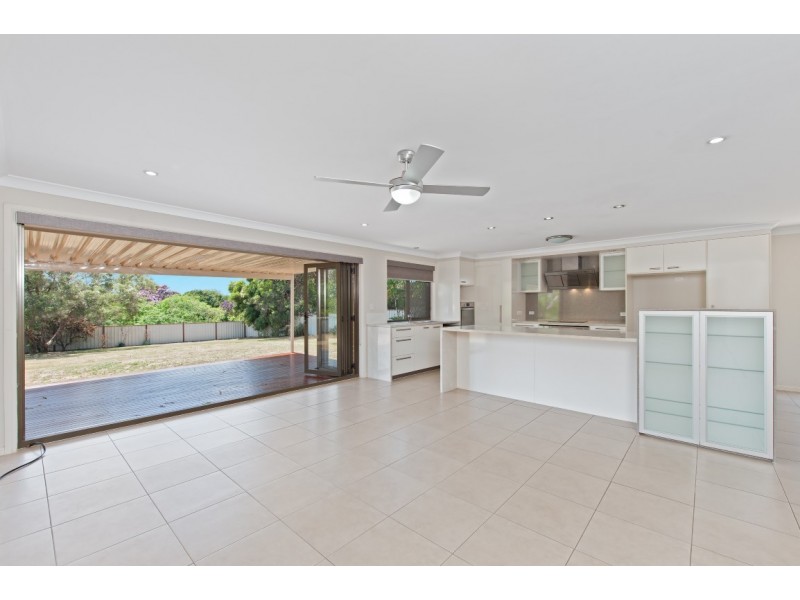 84 Dinwoodie Road, Thornlands QLD 4164