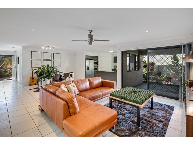 16 Cole Street, Redland Bay QLD 4165