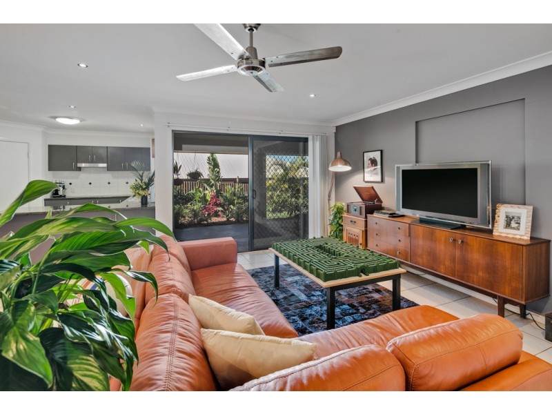 16 Cole Street, Redland Bay QLD 4165