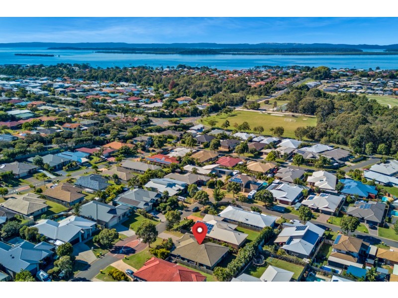 16 Cole Street, Redland Bay QLD 4165