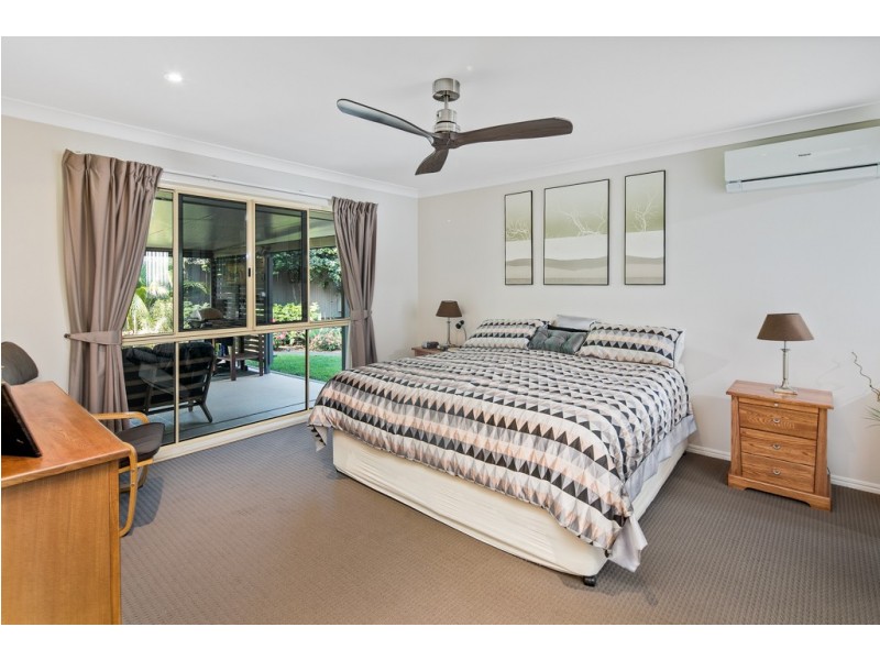 13 Attenborough Circuit, Redland Bay QLD 4165