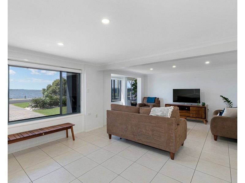 41 Thompson Esplanade, Victoria Point QLD 4165