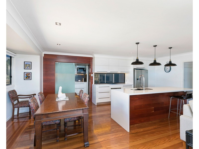 41 Thompson Esplanade, Victoria Point QLD 4165