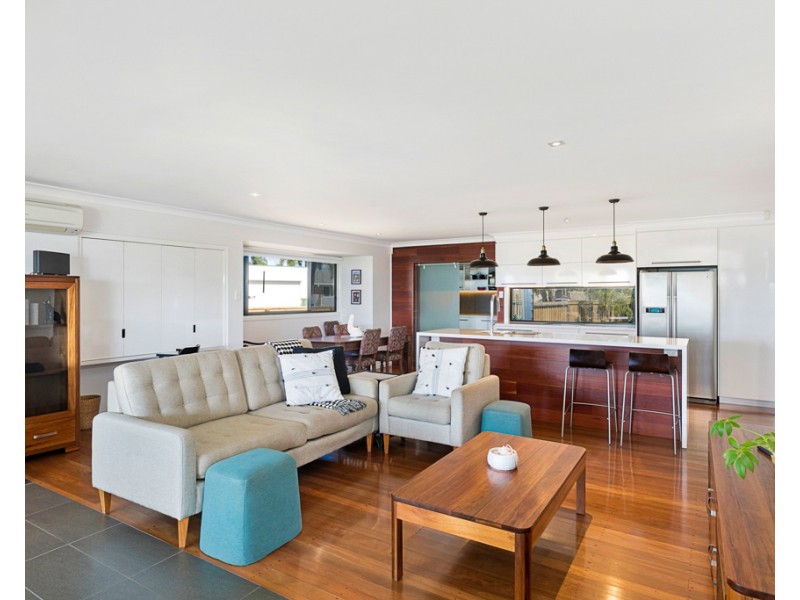 41 Thompson Esplanade, Victoria Point QLD 4165