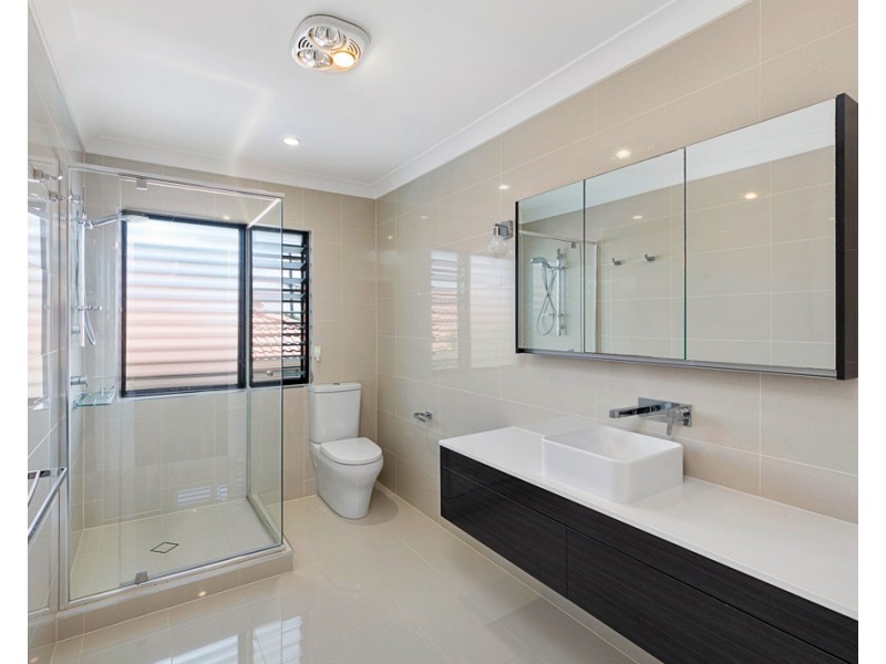 41 Thompson Esplanade, Victoria Point QLD 4165