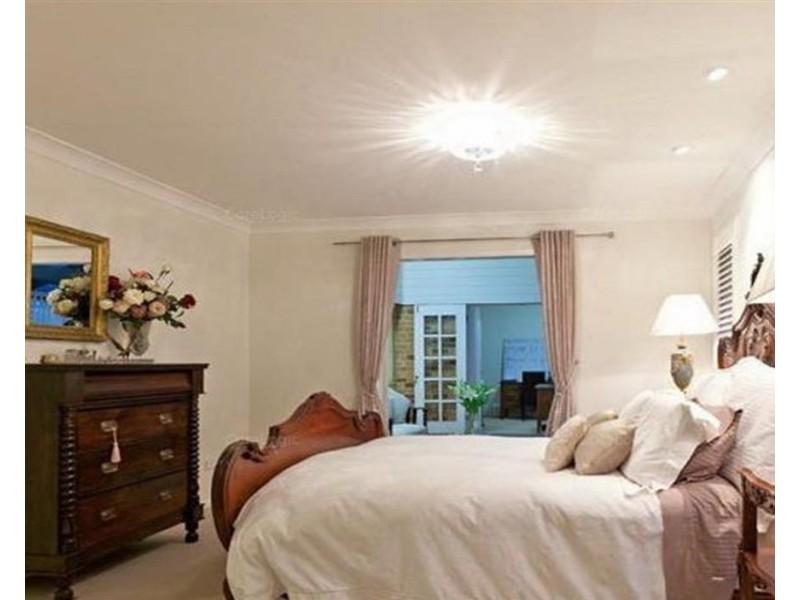 21 Leonard Street, Wellington Point QLD 4160