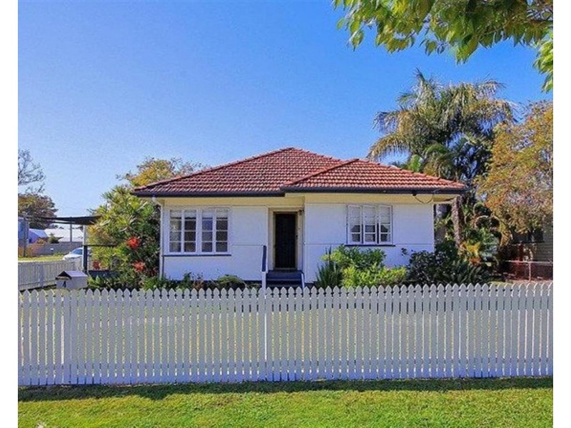 4  Elm Street, Wynnum QLD 4178