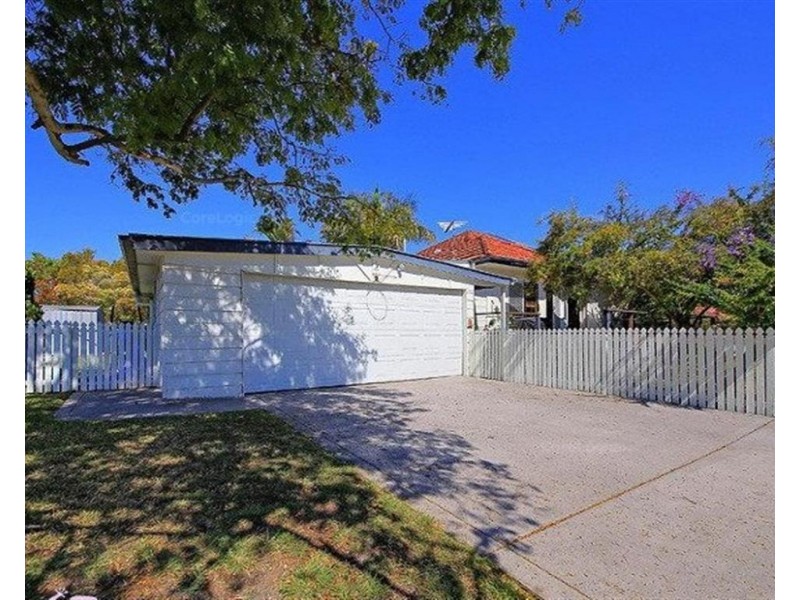 4  Elm Street, Wynnum QLD 4178