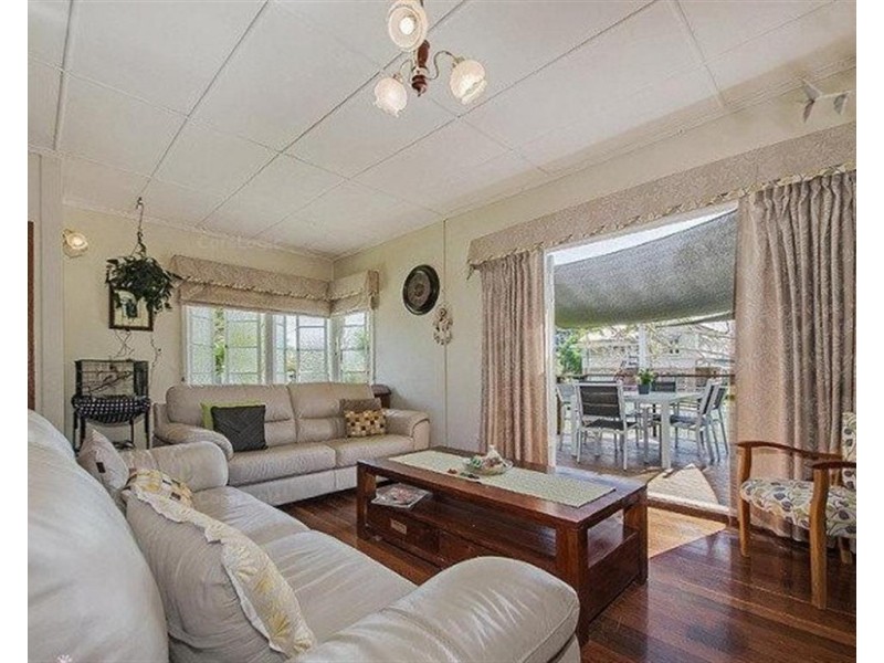 4  Elm Street, Wynnum QLD 4178