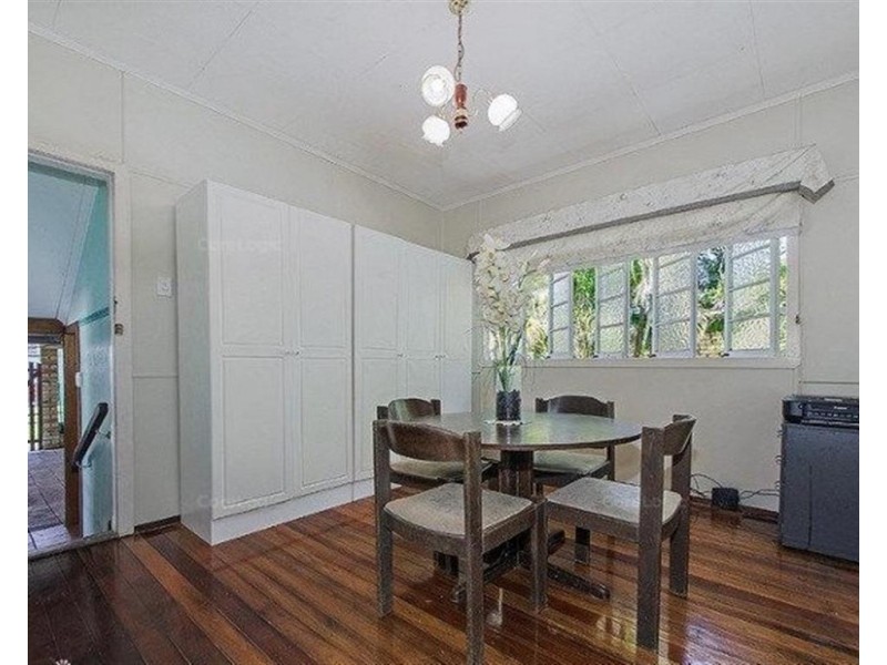 4  Elm Street, Wynnum QLD 4178