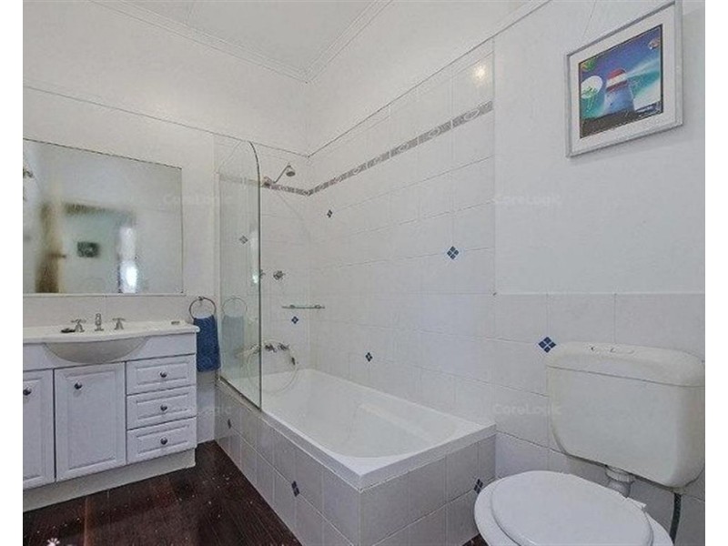 4  Elm Street, Wynnum QLD 4178