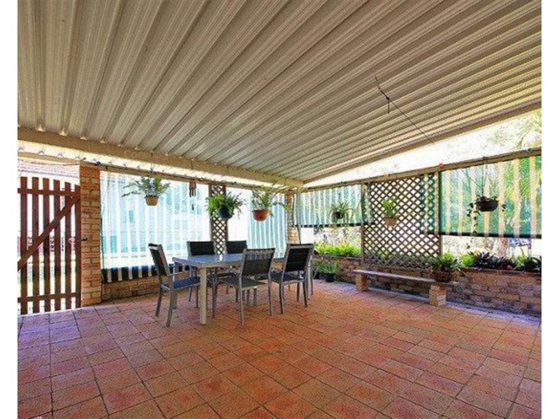 4  Elm Street, Wynnum QLD 4178
