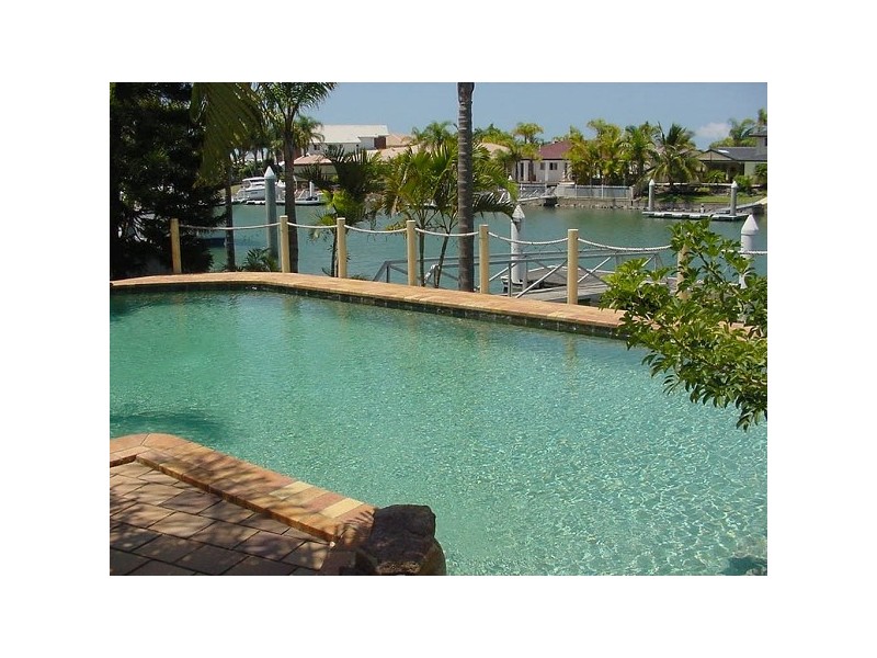 8 Binnacle Court, Raby Bay QLD 4163