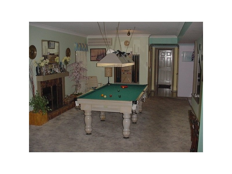 8 Binnacle Court, Raby Bay QLD 4163