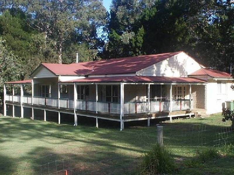 16 Erobin Street, Coochiemudlo Island QLD 4184