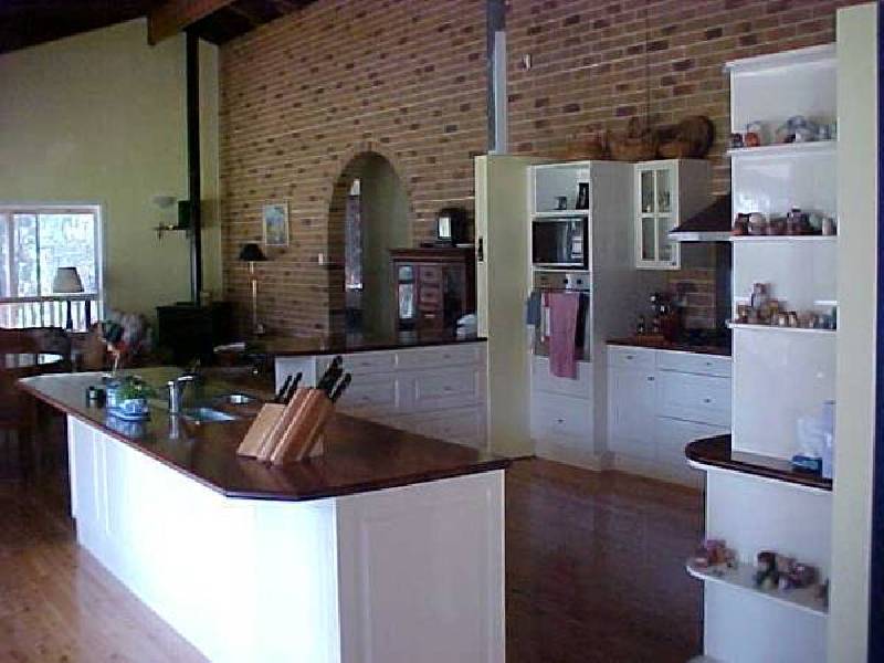 16 Erobin Street, Coochiemudlo Island QLD 4184