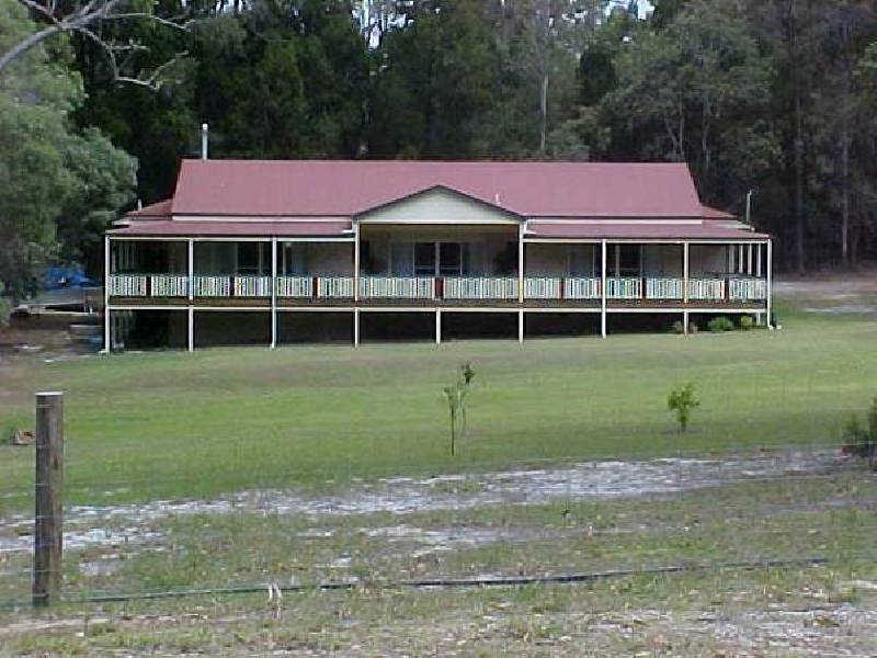 16 Erobin Street, Coochiemudlo Island QLD 4184