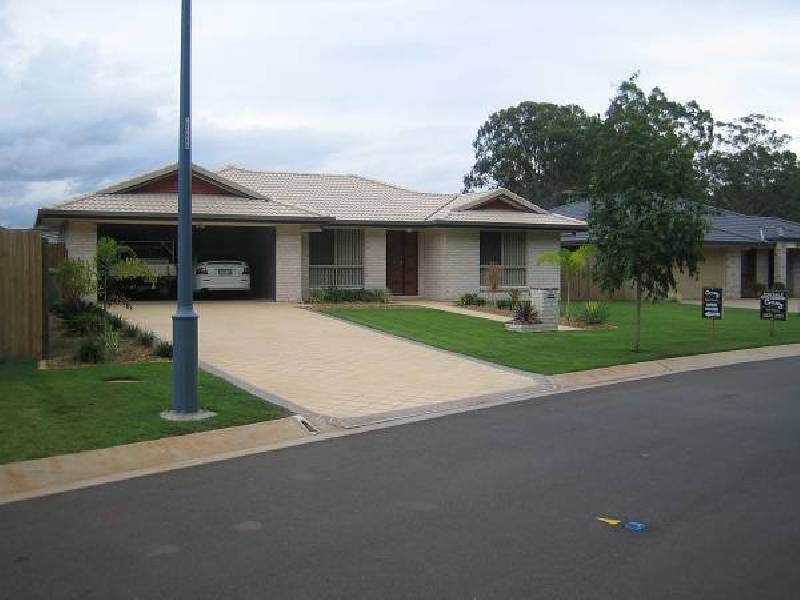 37 Parklink Drive, Redland Bay QLD 4165
