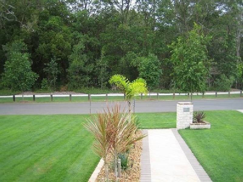 37 Parklink Drive, Redland Bay QLD 4165