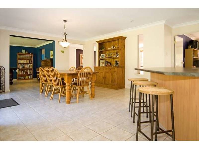 12 Grevillea Street, Redland Bay QLD 4165