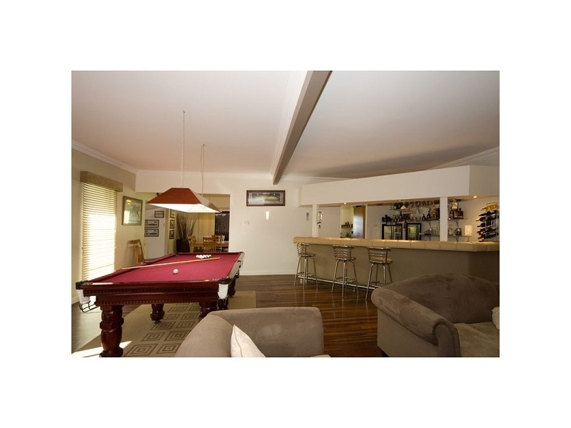 8 Avalon  Road, Sheldon QLD 4157