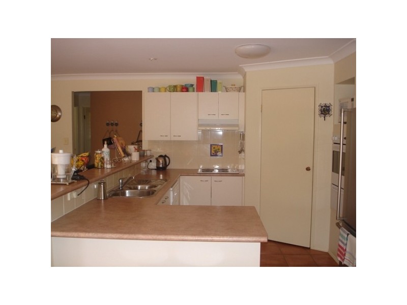 1 FRANCIS STREET, Ormiston QLD 4160