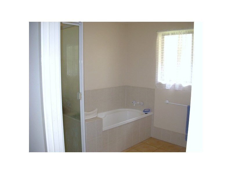 37 James Street, Coochiemudlo Island QLD 4184