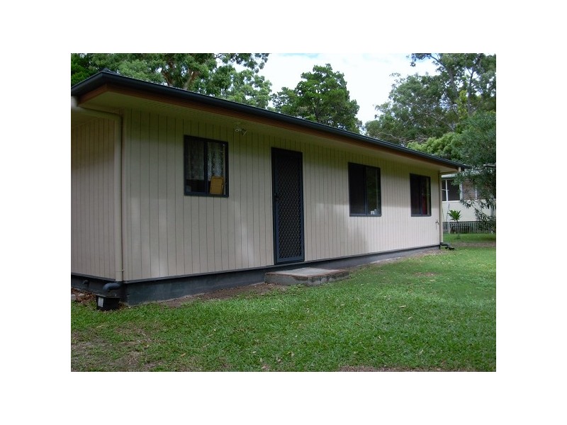 37 James Street, Coochiemudlo Island QLD 4184