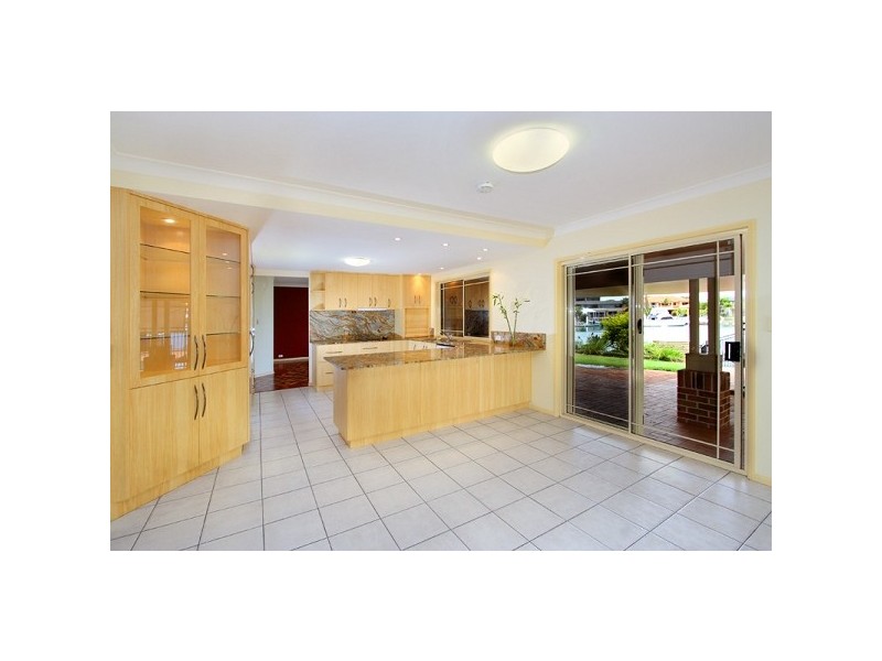 4 Caravel Court, Raby Bay QLD 4163