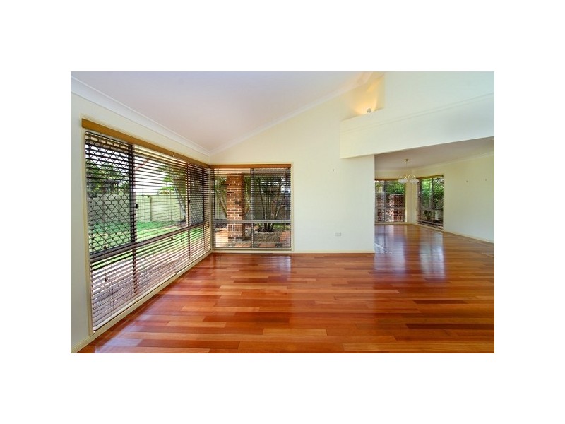 4 Caravel Court, Raby Bay QLD 4163