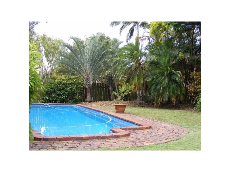 298 Bloomfield Street, Cleveland QLD 4163