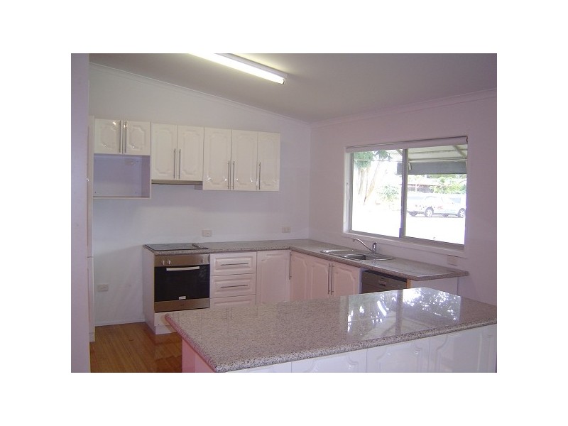 22 Bay Street, Redland Bay QLD 4165