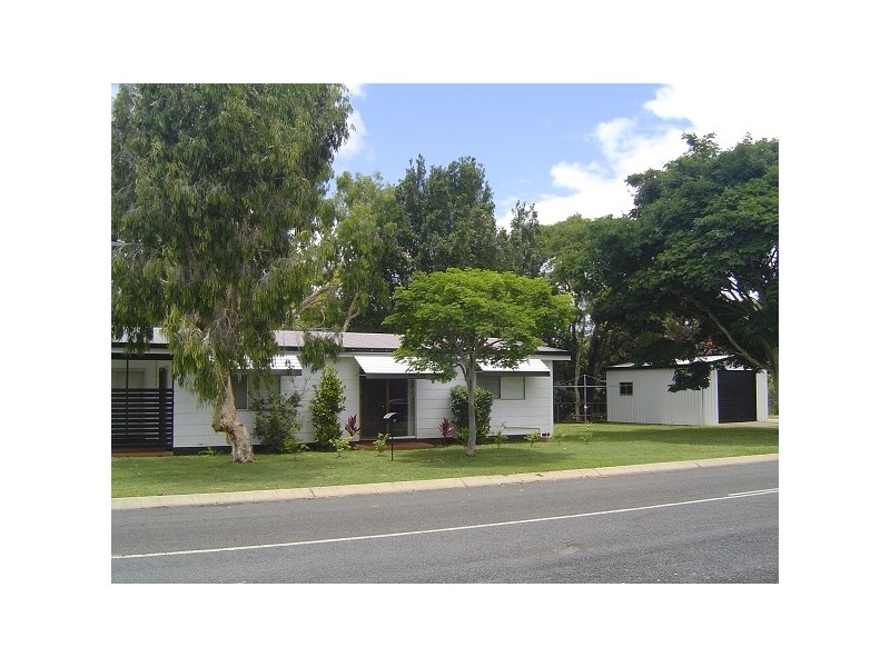 22 Bay Street, Redland Bay QLD 4165