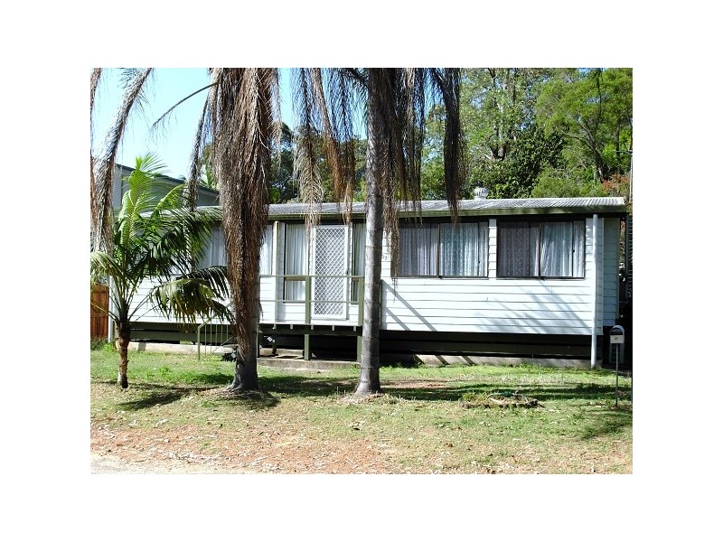 37 Shirley Street, Coochiemudlo Island QLD 4184