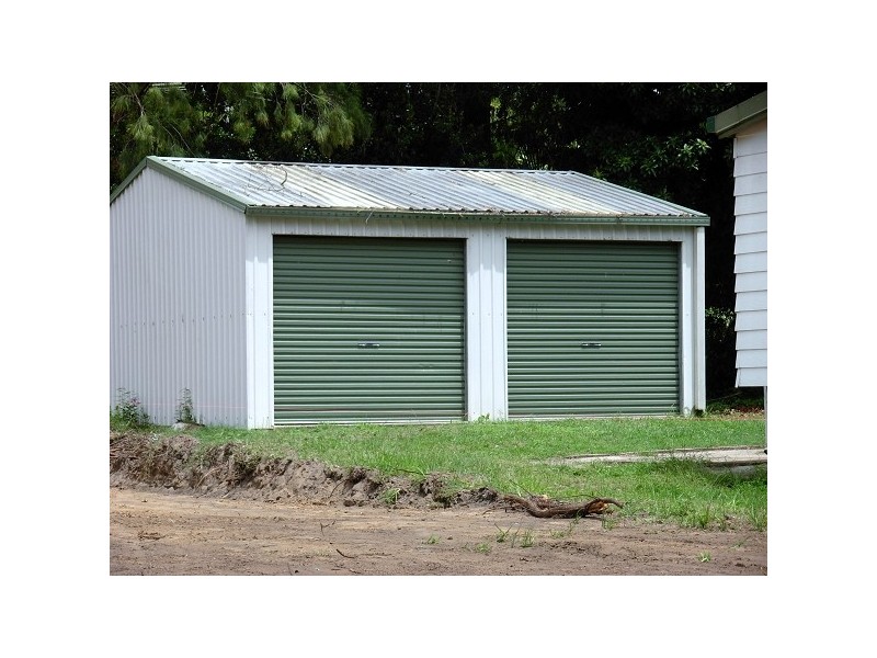 37 Shirley Street, Coochiemudlo Island QLD 4184