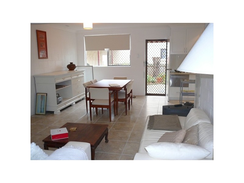 1/221 Middle Street, Cleveland QLD 4163