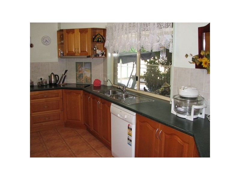 24 Benfer Road, Victoria Point QLD 4165