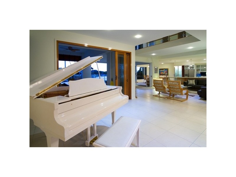 32 Caravel Court, Raby Bay QLD 4163