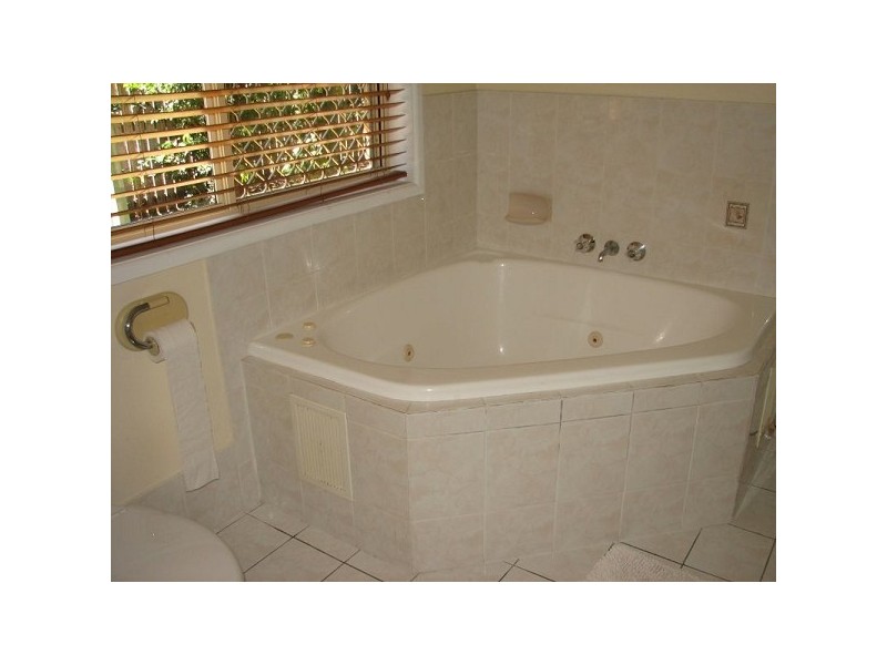 6 Burgundy Crescent, Thornlands QLD 4164